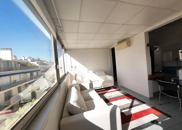 Palais Porte De France With Air Conditionner * Antibes